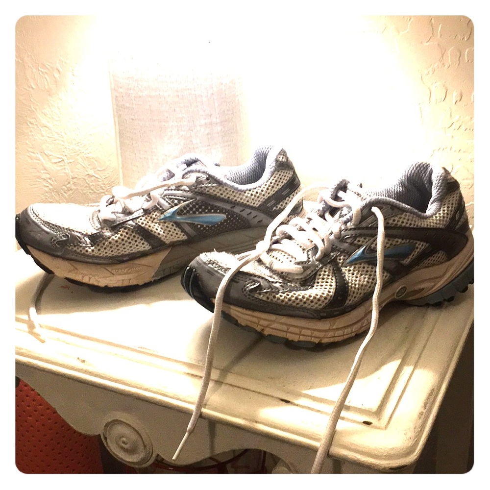 Brooks GTS X 10th edition running shoes